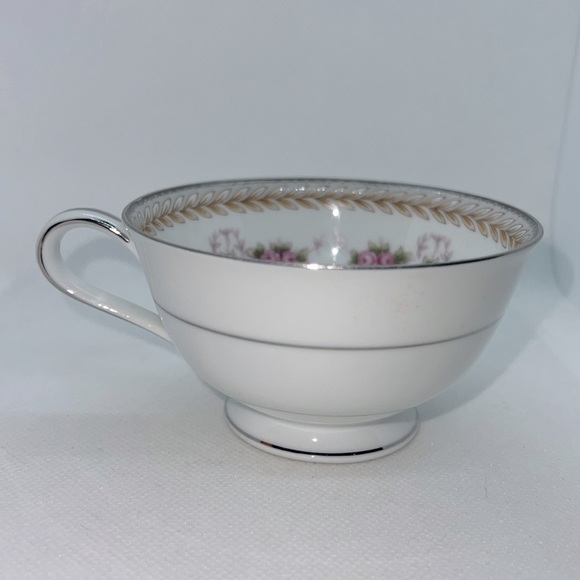 RC TEACUP & SAUCER VINTAGE 1960s PATTERN NORITAKE 564 VICTORIAN ROSES AND LAUREL - Picture 4 of 13